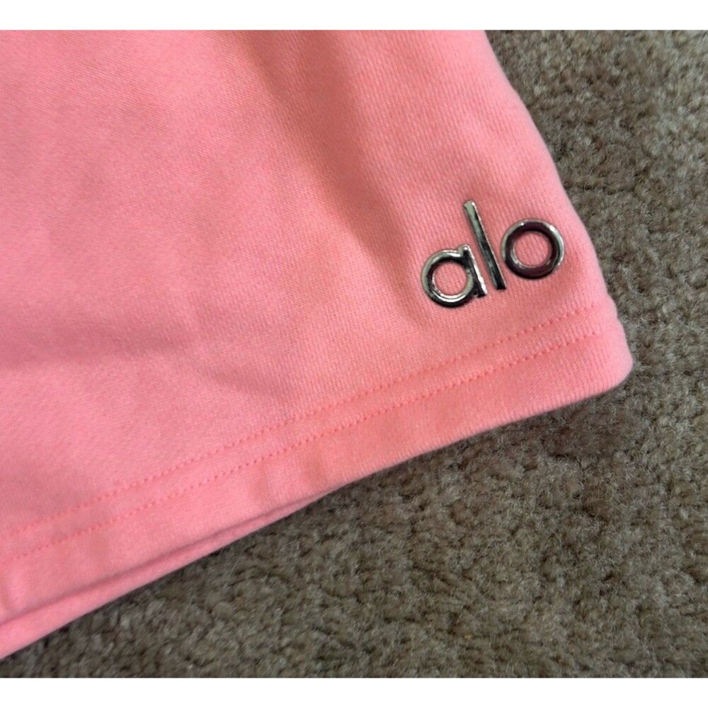 Alo Yoga Accolade Shorts Neon Bubblegum Size S SMALL New flaw - Picture 4 of 7